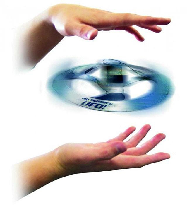 ds26820673_magicke_ufo_magicky_letajici_talir_1