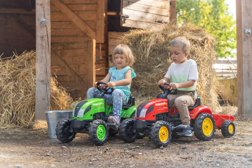 ds56901714_falk_set_baby_traktor_country_farmer_slapaci_cerveny_vozitko_s_valnikem_1